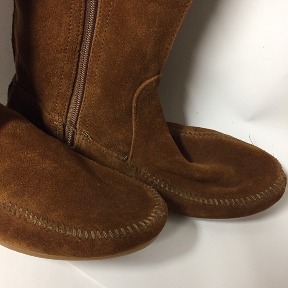 Minnetonka Side Zip Ribbon Trim Fringe Boots SZ 9 - Picture 3 of 8
